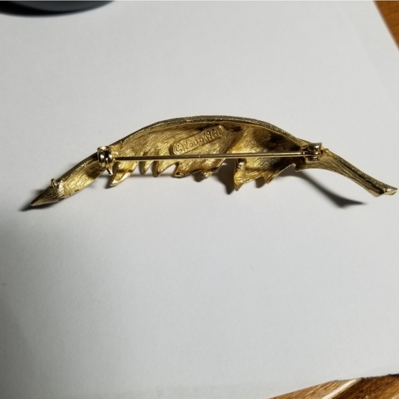 Vintage Ledo 1961 feather brooch pin gold tone leaf - Picture 11 of 12